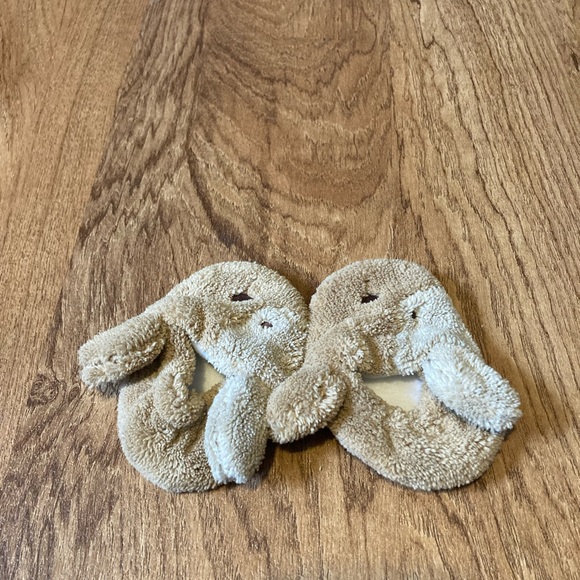 Bundle of infant mixed name brand shoes and slippers! - Picture 6 of 16